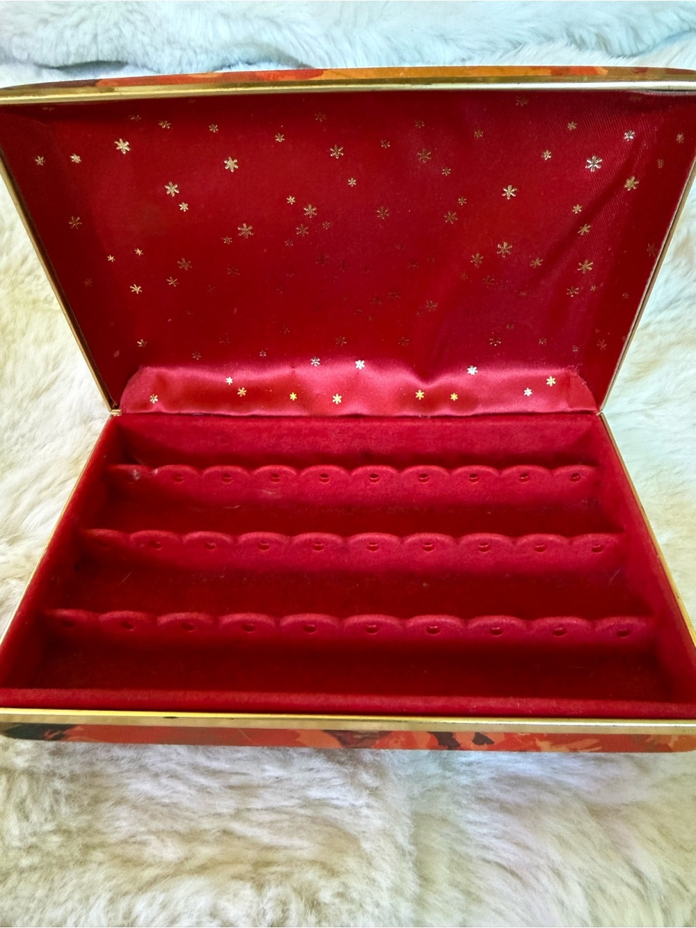 Vintage Red Velvet Earring Display Case for Women Jewelry Earrings